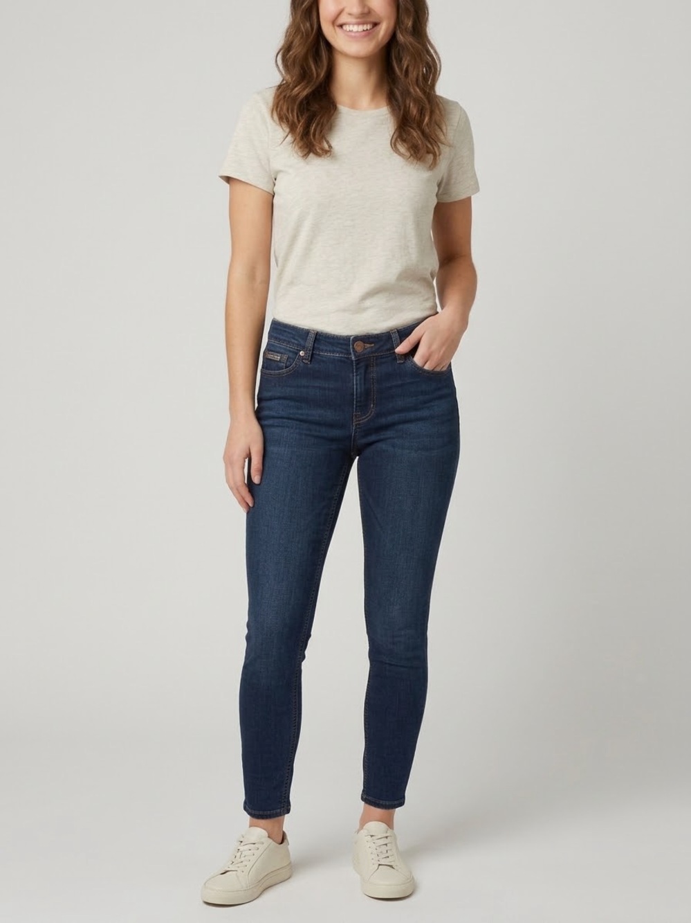 DL1961 Classic Amanda Skinny Jeans in Dark Blue. Size 26